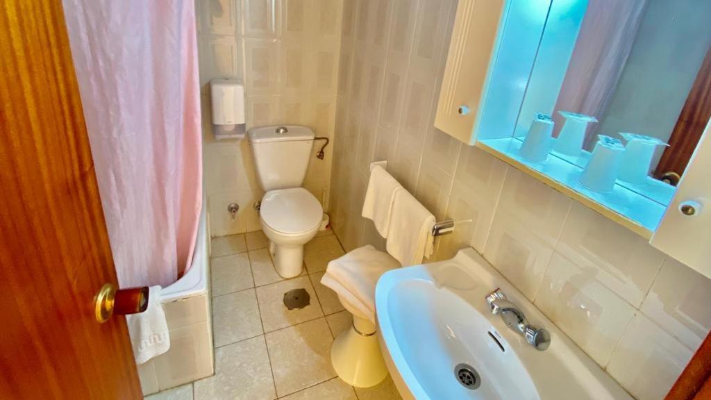 Hostal De Berria Santoña Eksteriør billede